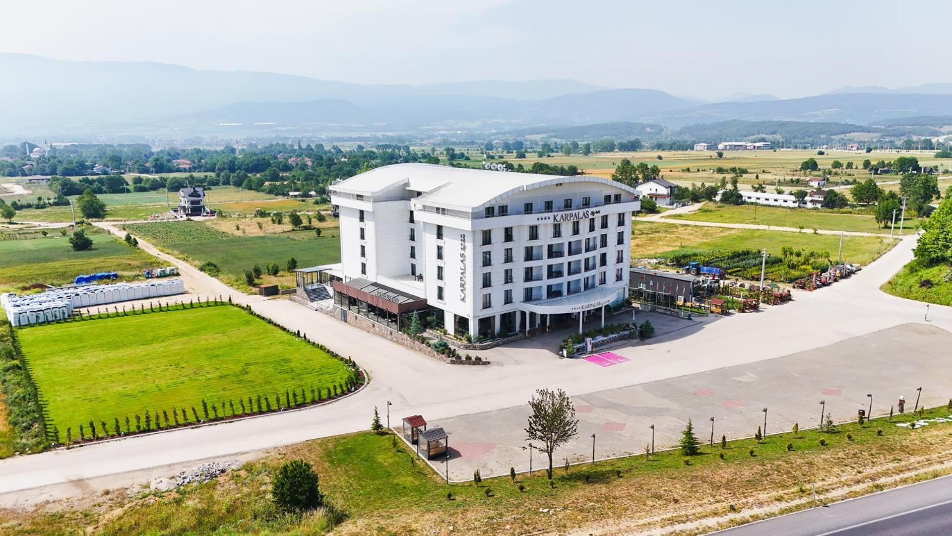 Karpalas City Hotel & Spa Болу Екстер'єр фото