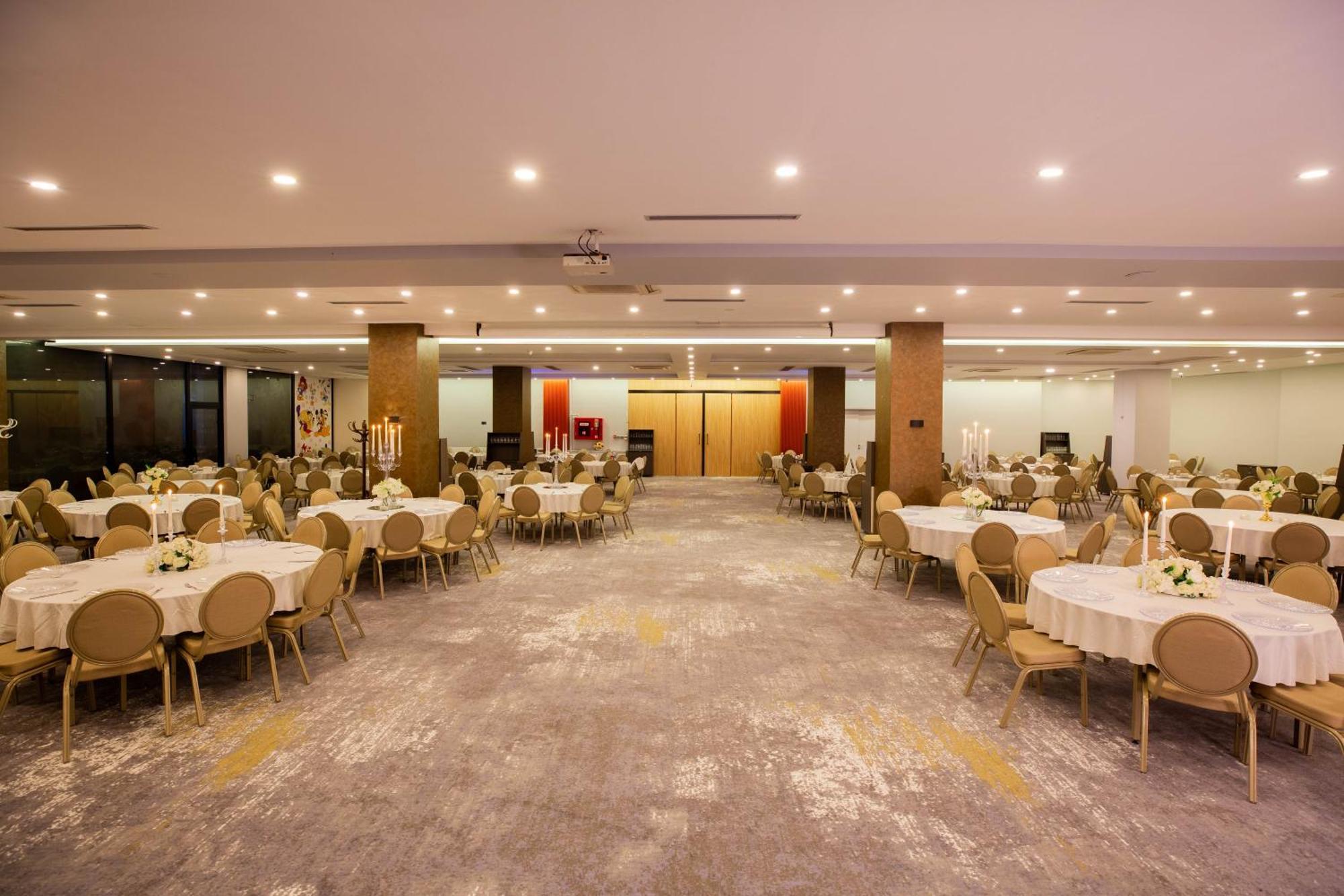Karpalas City Hotel & Spa Болу Екстер'єр фото