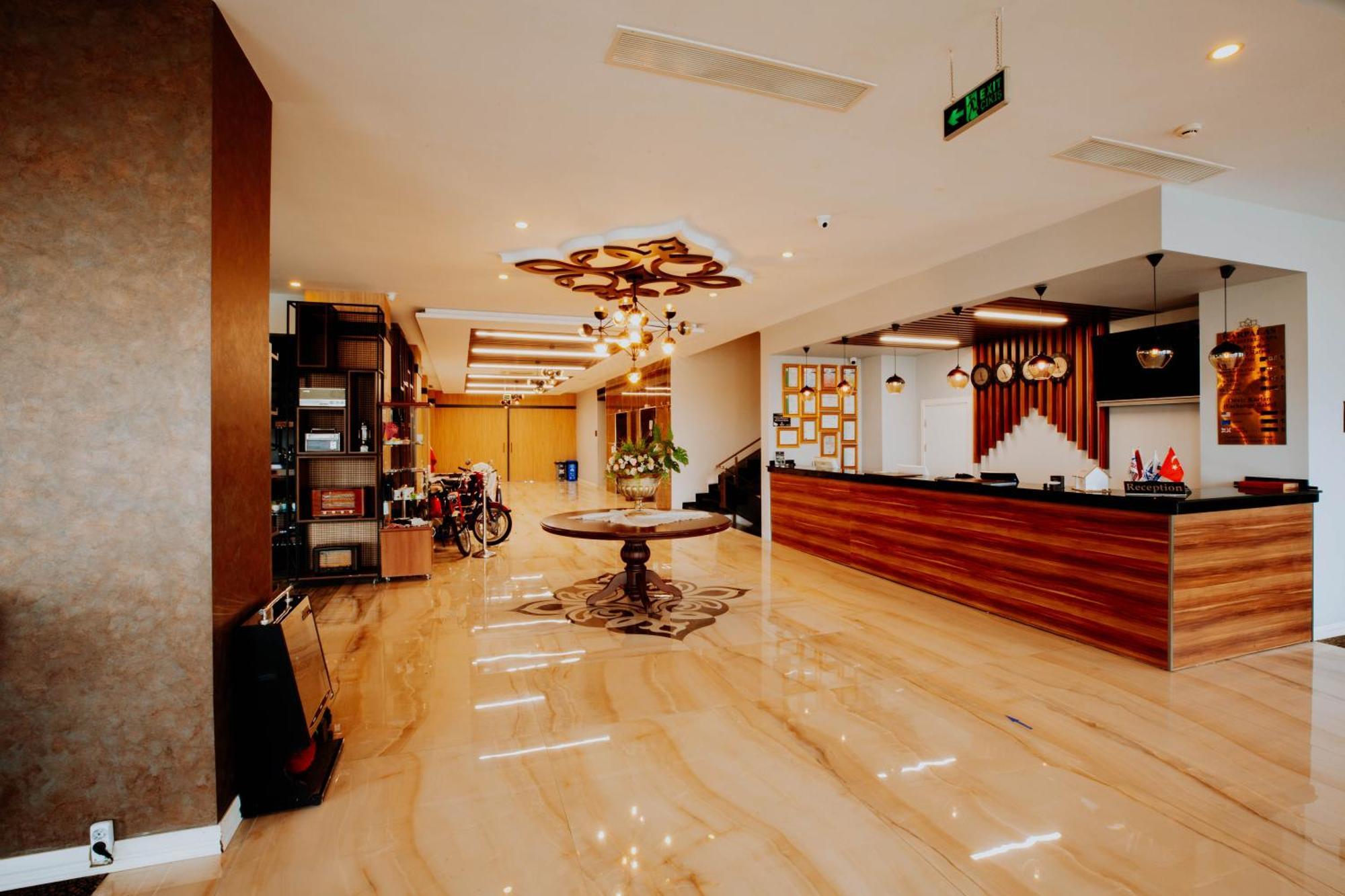 Karpalas City Hotel & Spa Болу Екстер'єр фото